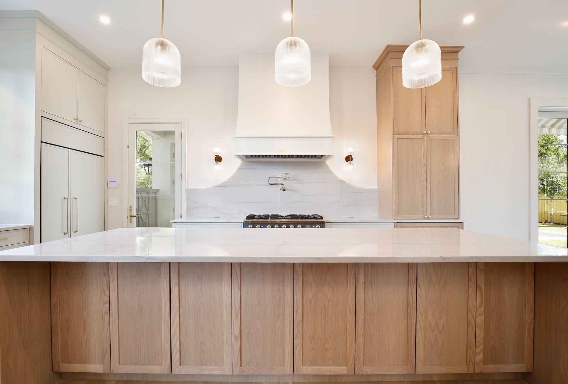 Custom residential kitchen cabinets and countertop design